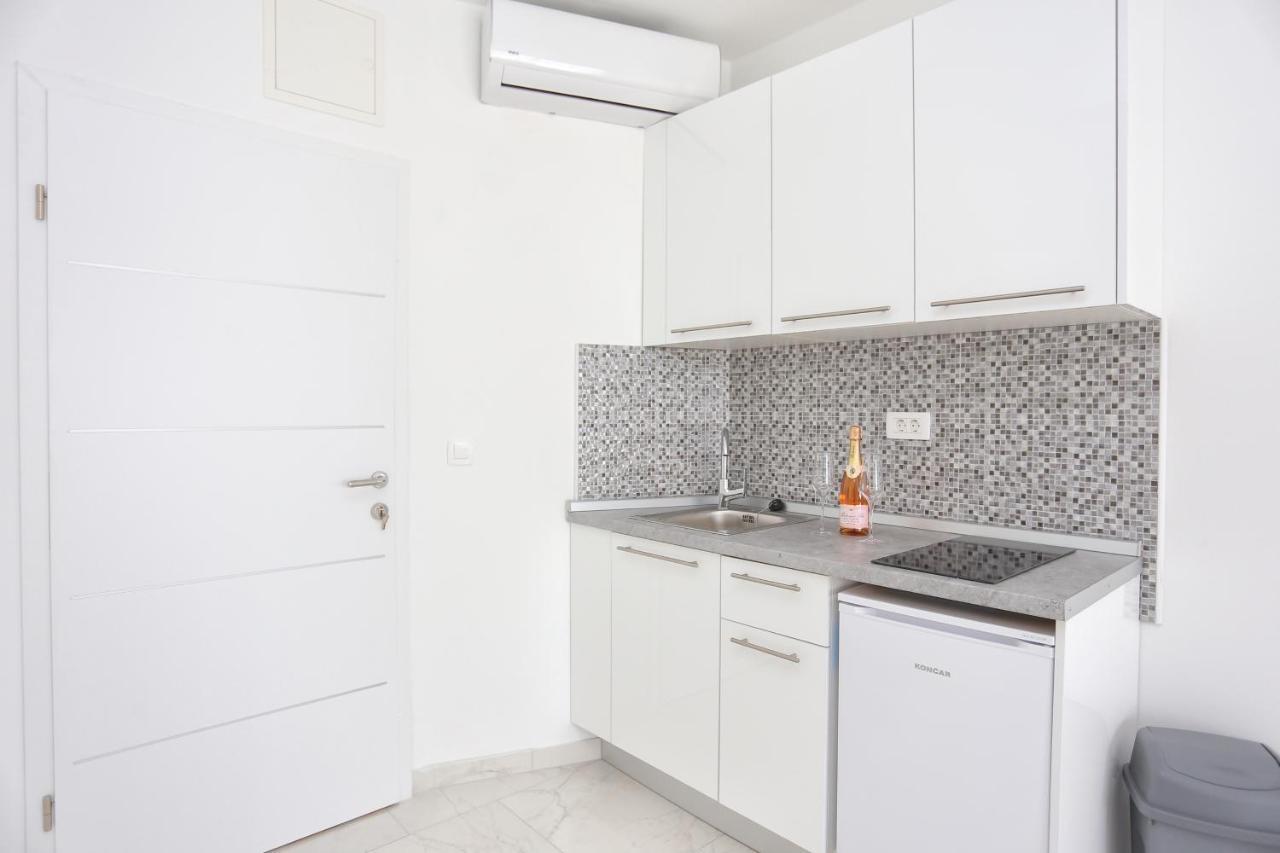 Family Friendly Apartments With A Swimming Pool Zivogosce - Porat, Makarska - 18150 Buitenkant foto